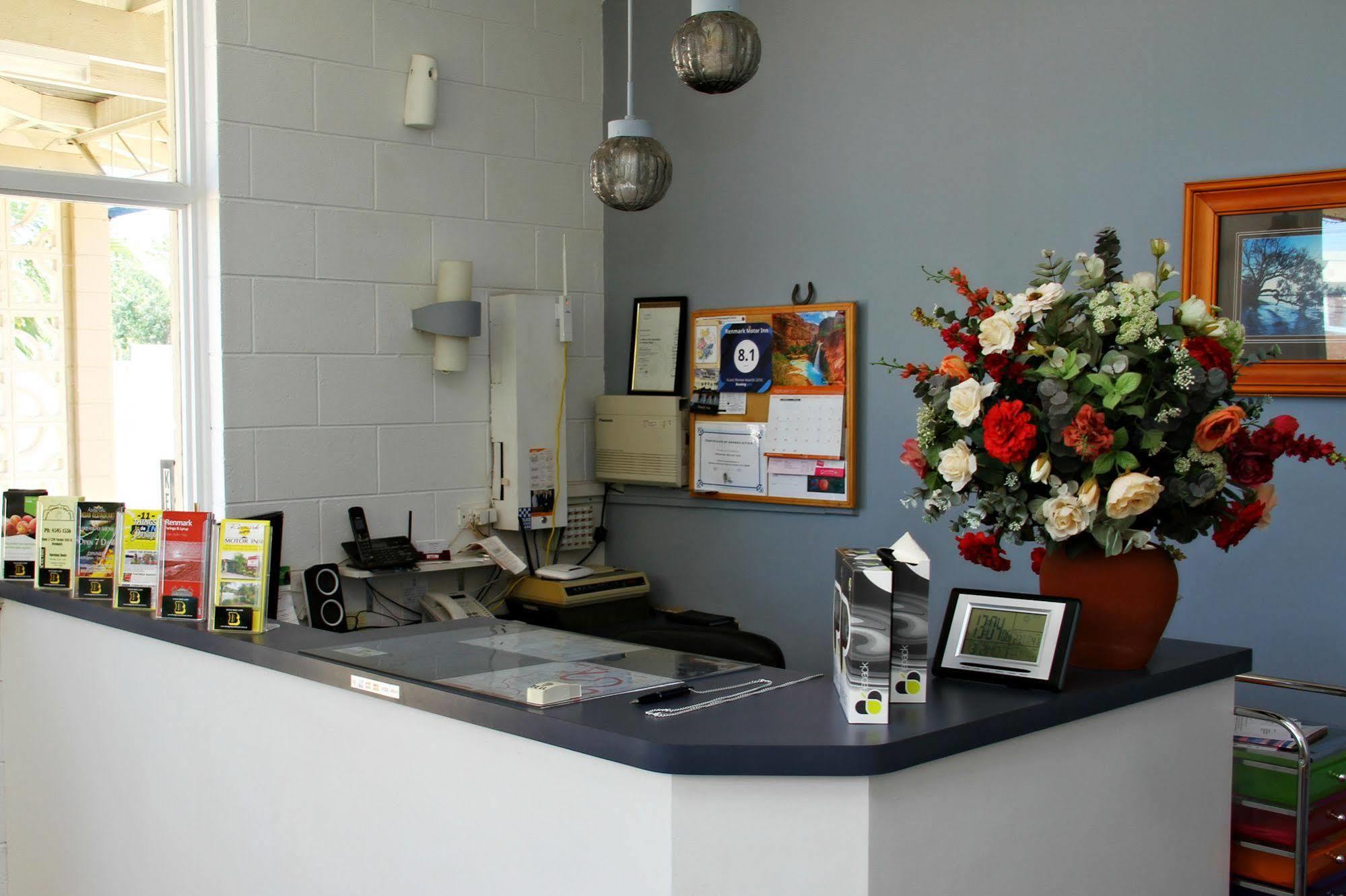 Renmark Motor Inn Экстерьер фото